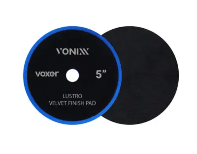 PAD DE LUSTRE NEGRO DE TERCIOPELO en uso