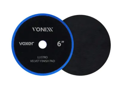 PAD DE LUSTRE NEGRO DE TERCIOPELO en uso
