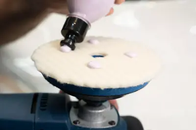 PAD DE CORTE PESADO DE LANA en uso